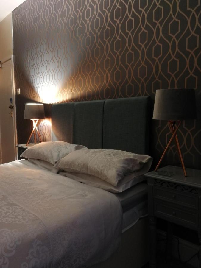 Wavecrest Hotel Holyhead Ngoại thất bức ảnh